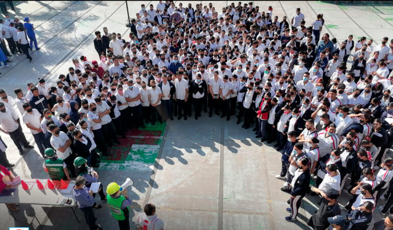 Fotografía del Simulacro de Incidió en la Escuela Cruz Roja